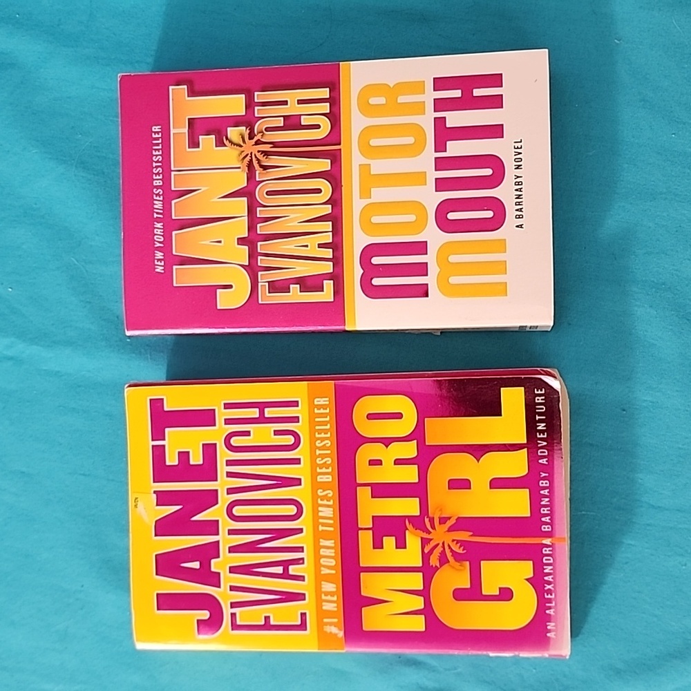 Janet Evanovich Novels Metro Girl and Motor Mouth